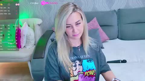 Snapshot of explosivestuff chatting on 04/20/26, 02:36 Anna online show from 04/20/26, 02:36