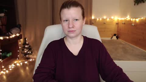 Snapshot of exponentex5 chatting on 01/01/25, 12:32 Crystal online show from 01/01/25, 12:32