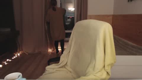 Snapshot of exponentex5 chatting on 02/27/25, 06:09 Crystal online show from 02/27/25, 06:09