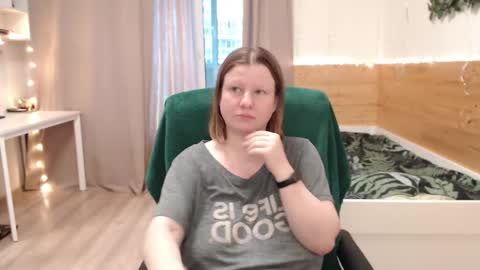 Snapshot of exponentex5 chatting on 05/11/26, 06:05 Crystal online show from 05/11/26, 06:05