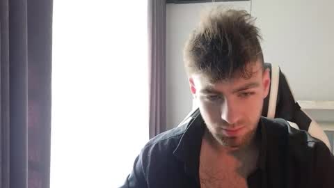 Snapshot of exstayz chatting on 10/04/25, 06:22 Sweetheart online show from 10/04/25, 06:22