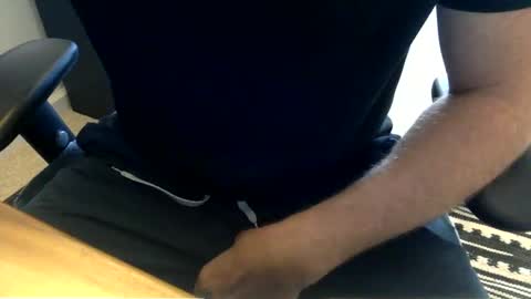 Snapshot of extralong1 chatting on 11/25/25, 10:10 extralong1 online show from 11/25/25, 10:10