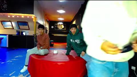 extrangers online show from 10/26/25, 01:06