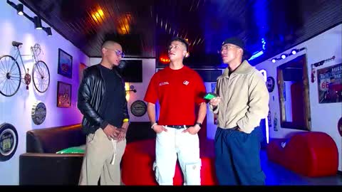 extrangers online show from 01/16/26, 01:15