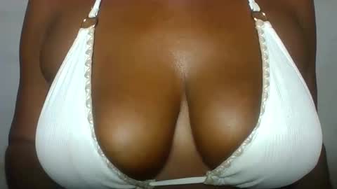 extremelywetgirl_ online show from 04/25/26, 06:27