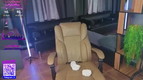 exxxcore_ online show from 09/19/25, 06:26