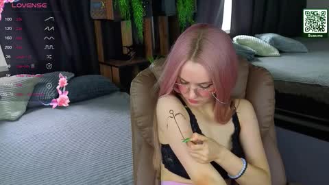 exxxcore_ online show from 10/14/25, 05:52