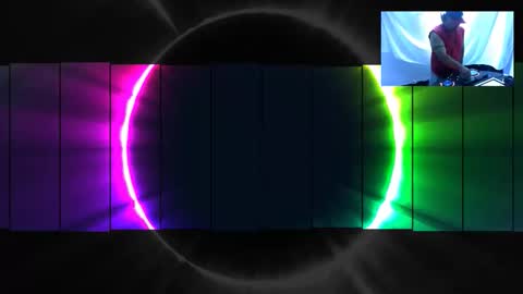 Snapshot of eye0fit403 chatting on 12/15/25, 01:04 Him and Her online show from 12/15/25, 01:04