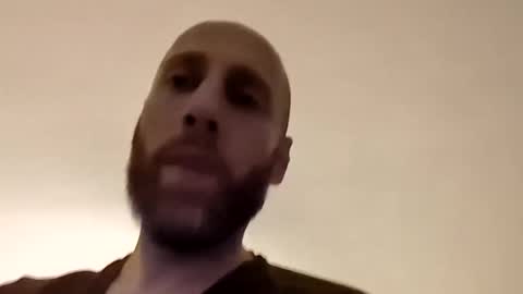 Snapshot of eyechosebb chatting on 11/16/25, 02:06 eyechosebb online show from 11/16/25, 02:06