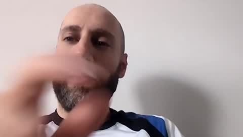 Snapshot of eyechosebb chatting on 11/17/25, 03:07 eyechosebb online show from 11/17/25, 03:07