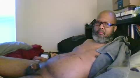 Snapshot of eyequee0007 chatting on 10/22/25, 12:49 eyequee0007 online show from 10/22/25, 12:49