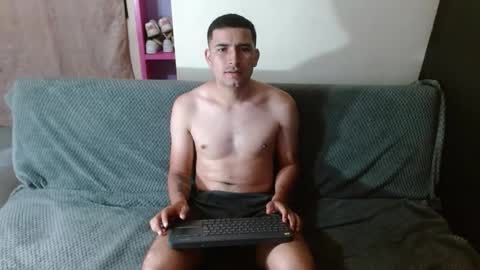 eyes09 online show from 12/22/25, 12:18