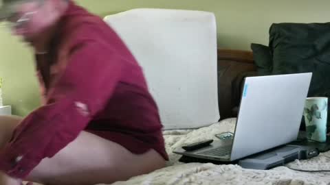 Eyeswideshut63 online show from 12/30/24, 07:00