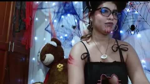 Nadia online show from 11/01/25, 09:17