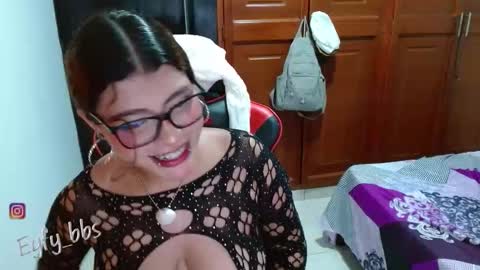 Nadia online show from 02/07/26, 10:02