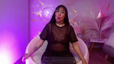 Snapshot of eylin_lux chatting on 05/07/26, 03:39 Eylin online show from 05/07/26, 03:39