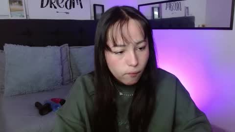 eymmy_24 online show from 09/09/25, 02:55