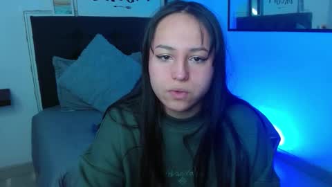 eymmy_24 online show from 09/12/25, 02:22