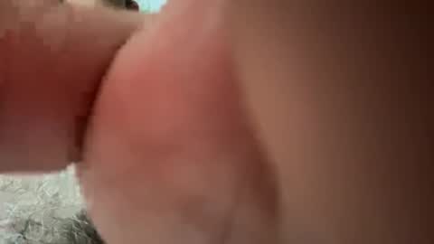 Snapshot of eyyoboobo0 chatting on 12/18/25, 05:19 eyyoboobo0 online show from 12/18/25, 05:19