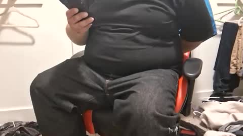 Snapshot of eyyoboobo0 chatting on 03/25/26, 01:00 eyyoboobo0 online show from 03/25/26, 01:00