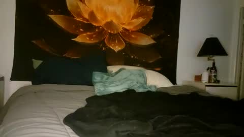 Snapshot of ezbreezy13 chatting on 02/15/26, 07:38 ezbreezy13 online show from 02/15/26, 07:38