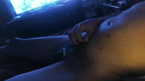 Snapshot of ezeddie2015 chatting on 01/18/26, 02:04 ezeddie2015 online show from 01/18/26, 02:04