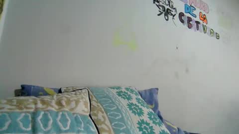 Aimee online show from 05/17/26, 04:25