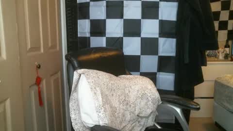 Snapshot of ezra_naamah chatting on 02/28/25, 05:48 Ezra Naamah online show from 02/28/25, 05:48