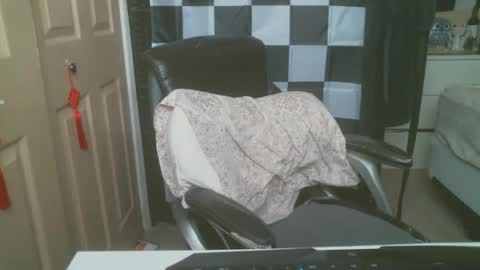 Snapshot of ezra_naamah chatting on 03/06/25, 09:42 Ezra Naamah online show from 03/06/25, 09:42