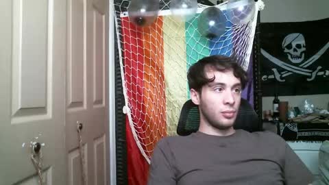 Ezra Naamah online show from 04/05/26, 10:07