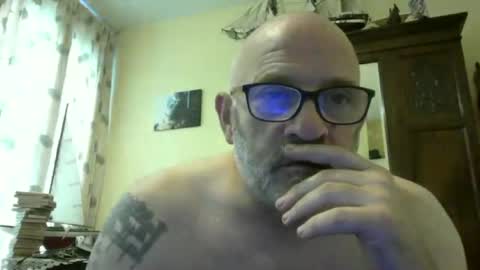 f1zzeek online show from 06/18/26, 03:27