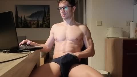 Mick online show from 03/11/25, 04:43