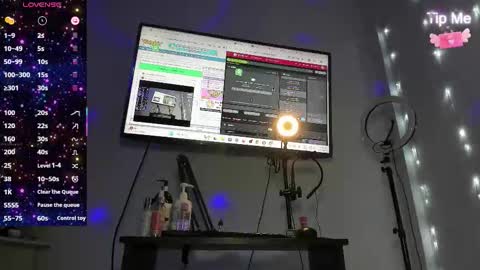 Snapshot of faberdubois1 chatting on 11/26/25, 08:32 camila online show from 11/26/25, 08:32