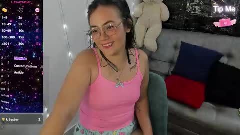 Snapshot of faberdubois1 chatting on 12/02/25, 12:27 camila online show from 12/02/25, 12:27