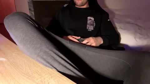 Snapshot of fabian_196 chatting on 12/06/24, 08:29 Call me bitch online show from 12/06/24, 08:29