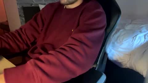 Snapshot of fabian_196 chatting on 12/10/24, 11:00 Call me bitch online show from 12/10/24, 11:00