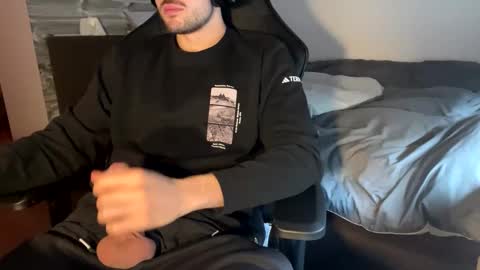 Snapshot of fabian_196 chatting on 01/20/25, 11:56 Call me bitch online show from 01/20/25, 11:56