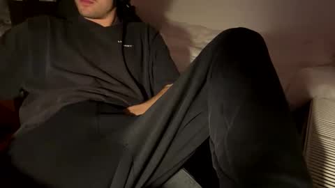 Snapshot of fabian_196 chatting on 02/07/25, 08:31 Call me bitch online show from 02/07/25, 08:31