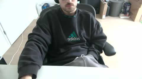 Snapshot of fabian_196 chatting on 03/25/26, 03:40 Call me bitch online show from 03/25/26, 03:40