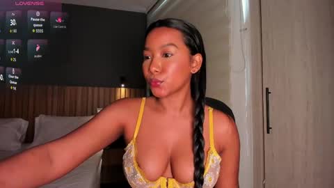 Snapshot of fabianna_laraa chatting on 04/13/26, 04:34 Thianna online show from 04/13/26, 04:34