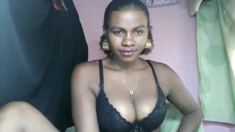 Snapshot of fabriolah9794 chatting on 04/15/26, 08:21 Fabriola9794 online show from 04/15/26, 08:21