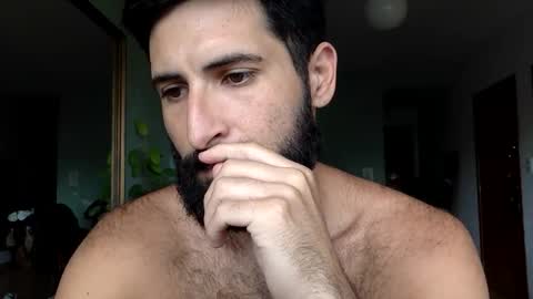 Snapshot of fabrizzio02 chatting on 12/15/25, 05:28 Fabrizzio online show from 12/15/25, 05:28