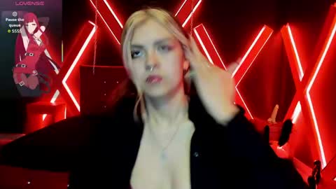 Snapshot of fabzy_fab chatting on 05/26/26, 01:29 fabzy online show from 05/26/26, 01:29