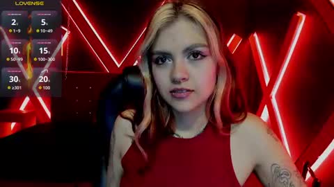 Snapshot of fabzy_fab chatting on 06/19/26, 12:20 fabzy online show from 06/19/26, 12:20