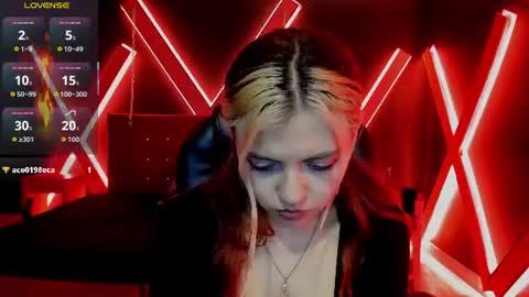 Snapshot of fabzy_fab chatting on 06/20/26, 01:58 fabzy online show from 06/20/26, 01:58