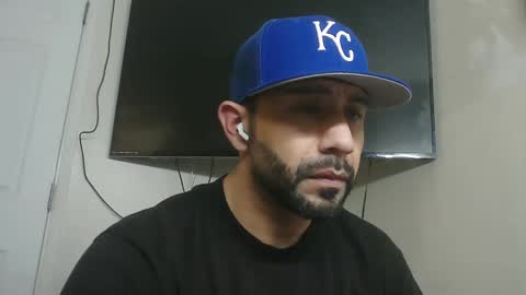 Snapshot of faded805 chatting on 12/27/24, 06:03 Mark online show from 12/27/24, 06:03