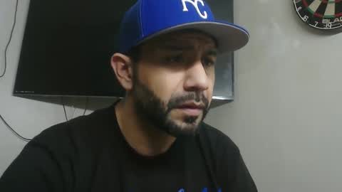 Snapshot of faded805 chatting on 12/27/24, 11:06 Mark online show from 12/27/24, 11:06