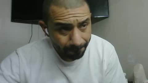 Snapshot of faded805 chatting on 02/05/25, 11:02 Mark online show from 02/05/25, 11:02