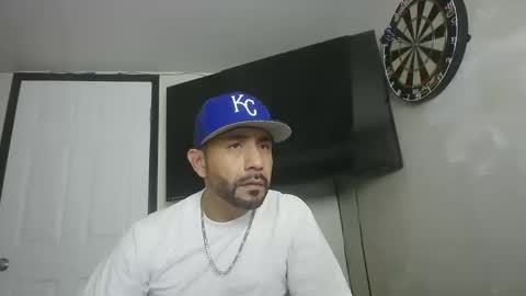 Snapshot of faded805 chatting on 10/16/25, 08:15 Mark online show from 10/16/25, 08:15