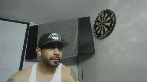 Snapshot of faded805 chatting on 12/23/25, 10:13 Mark online show from 12/23/25, 10:13